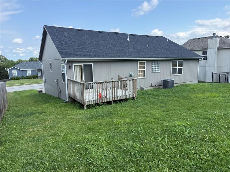 716 Brome Dr, Grain Valley, MO 64029