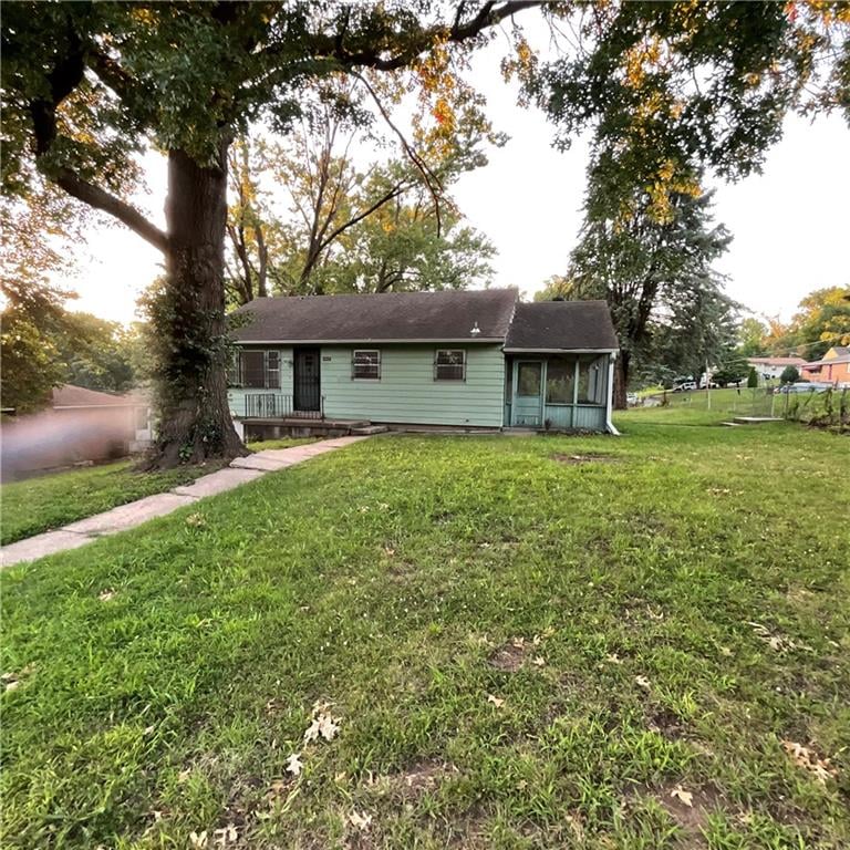 5800 Yecker Ave, Kansas City, KS 66104