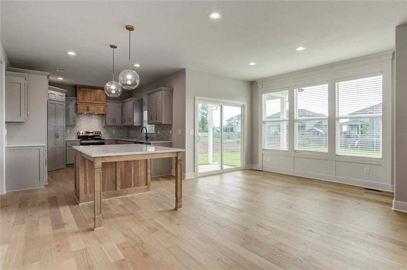 16941 Brentwood St, Olathe, KS 66062