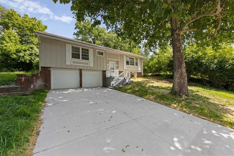 4210 53rd St, Kansas City, MO 64130