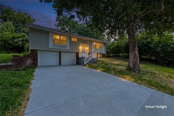 4210 E 53rd St, Kansas City, MO 64130