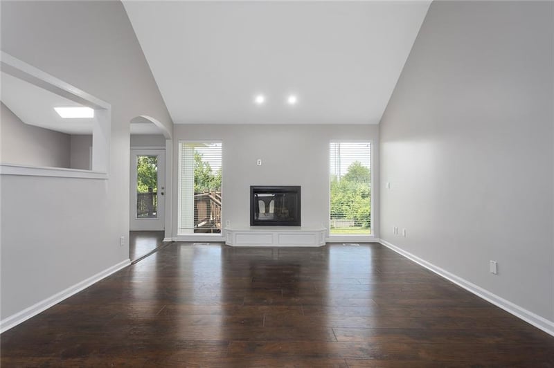 2108 91st Ter, Kansas City, MO 64155