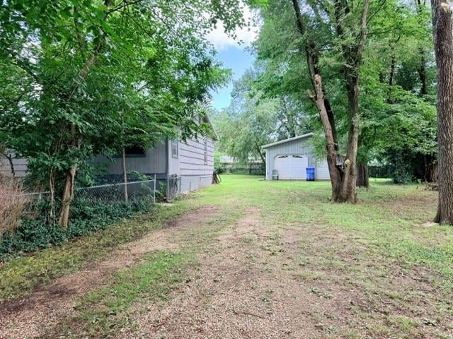 104 Grace St, Tonganoxie, KS 66086