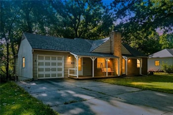 5025 NE Tarkio St, Kansas City, MO 64118
