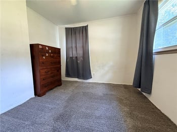 2705 S 52nd St, Kansas City, KS 66106