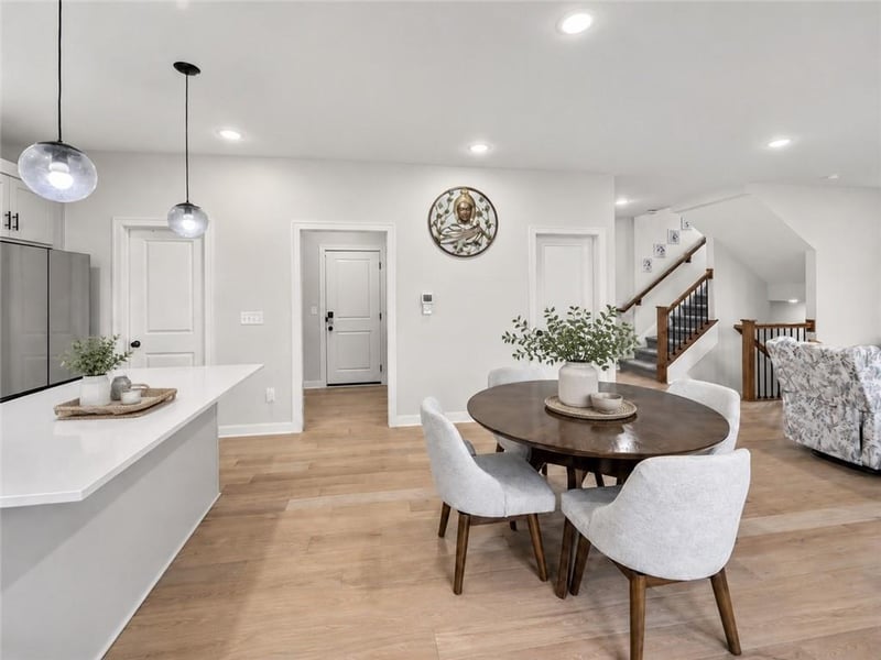 1929 Merryman Dr, Lee's Summit, MO 64082