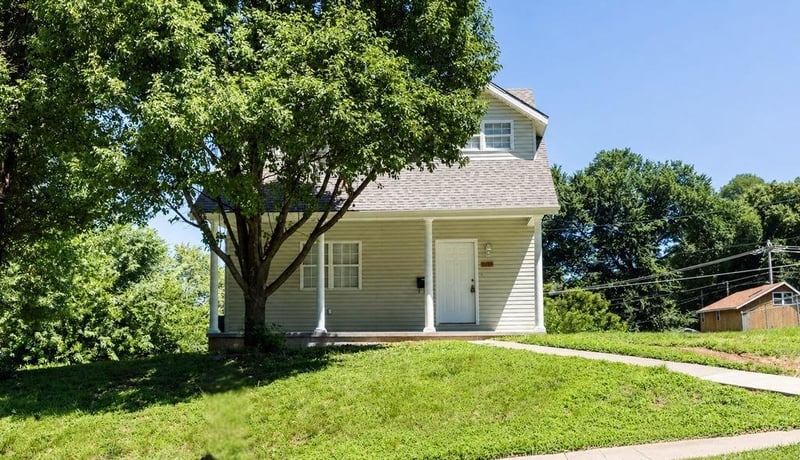 811 Powell St, St Joseph, MO 64501