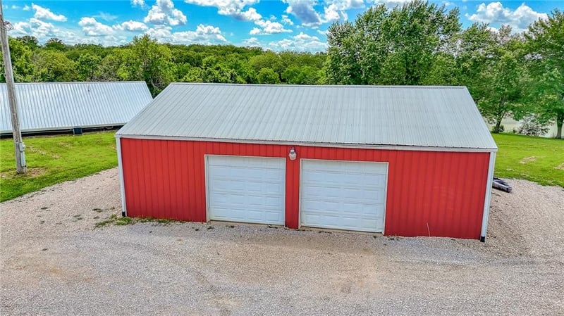 938 13 Hw, Leeton, MO 64761