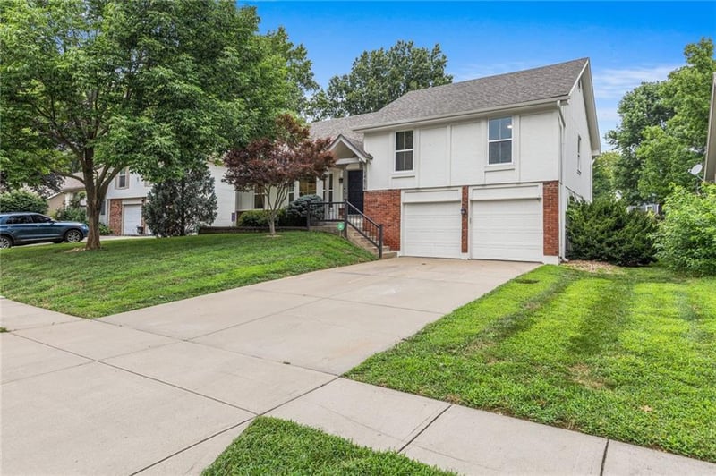 14616 90th St, Lenexa, KS 66215