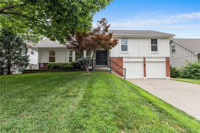 14616 90th St, Lenexa, KS 66215