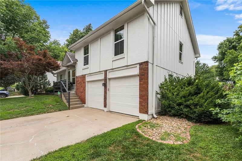 14616 90th St, Lenexa, KS 66215