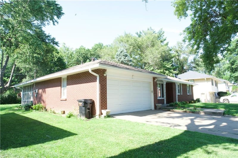 7924 Oakland Ave, Kansas City, KS 66112