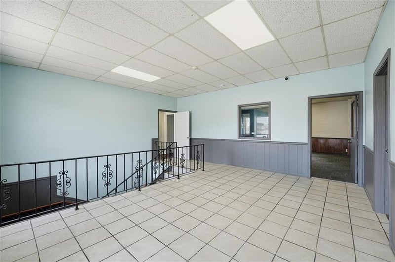 114-120 7 Hw, Blue Springs, MO 64014