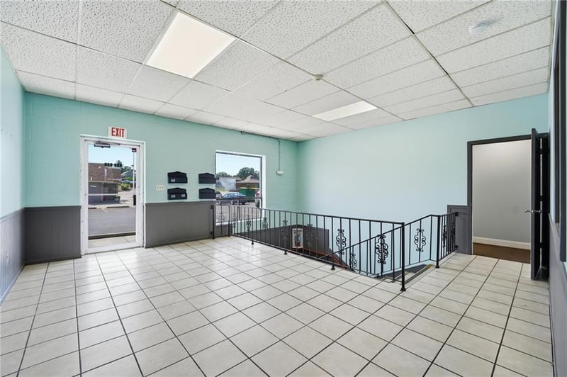114-120 7 Hw, Blue Springs, MO 64014