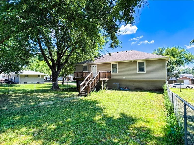 404 7th Ter, Concordia, MO 64020