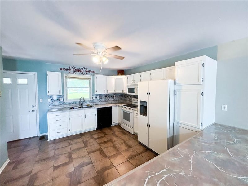 404 7th Ter, Concordia, MO 64020