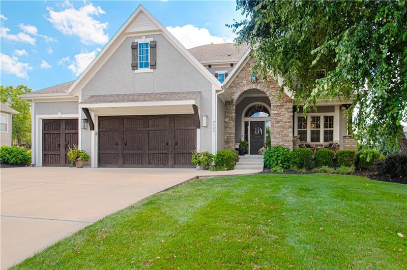 9405 163rd Pl, Overland Park, KS 66085