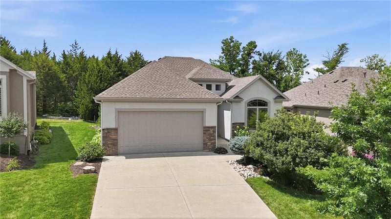 9892 Hollis Ln, Lenexa, KS 66227