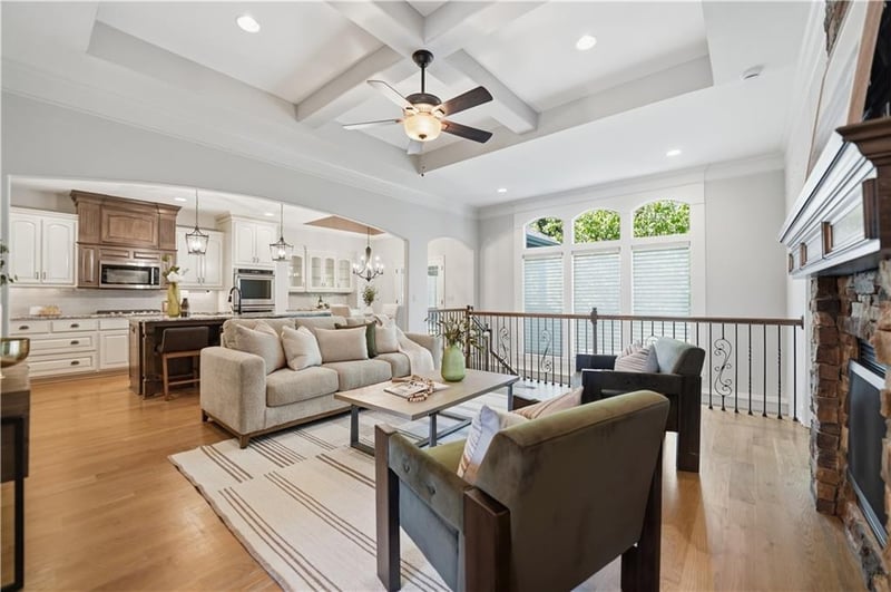 9892 Hollis Ln, Lenexa, KS 66227