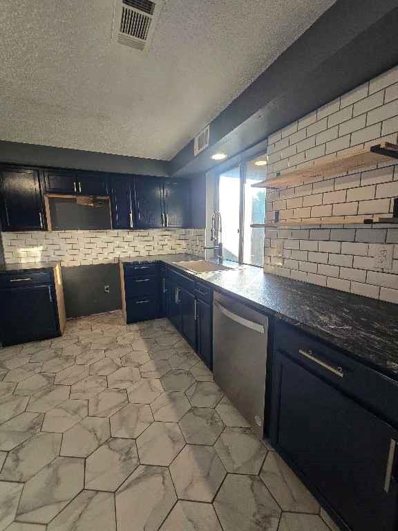 12706 110th Ter, Overland Park, KS 66210