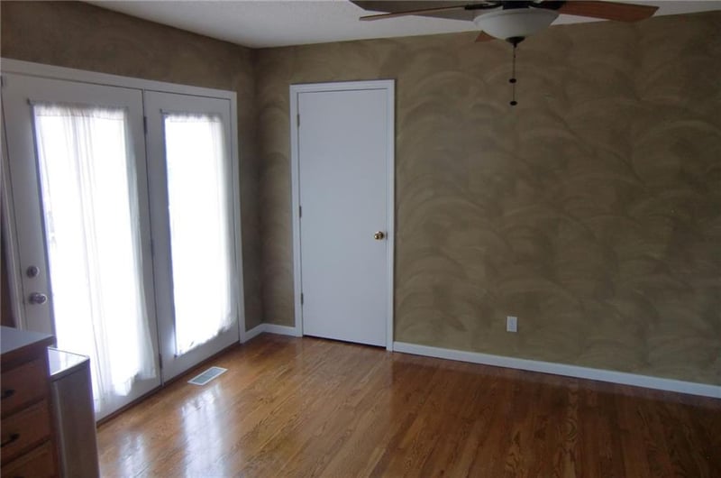 114 Calico Dr, Raymore, MO 64083