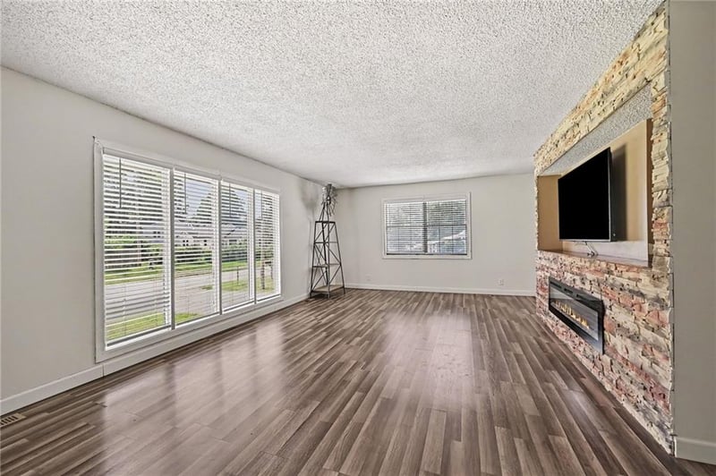 5528 Swartz Rd, Kansas City, KS 66106