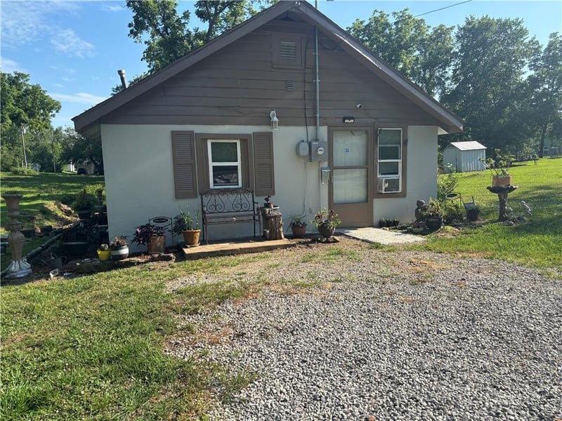 216 Marshall St, El Dorado Springs, MO 64744