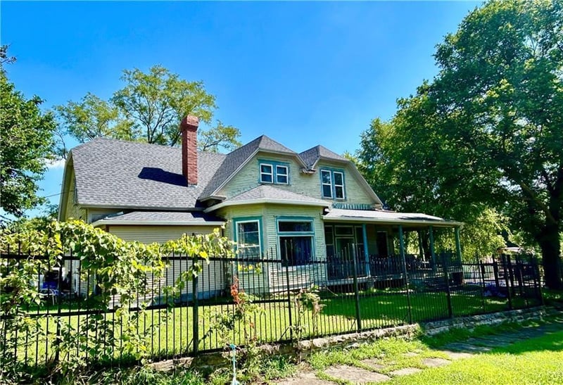 409 Spring St, El Dorado Springs, MO 64744