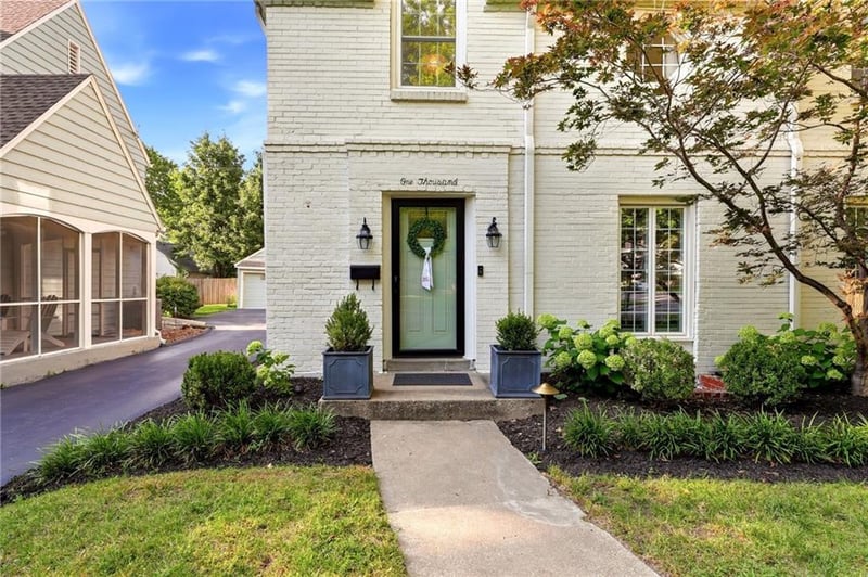 1000 Gregory Blvd, Kansas City, MO 64114