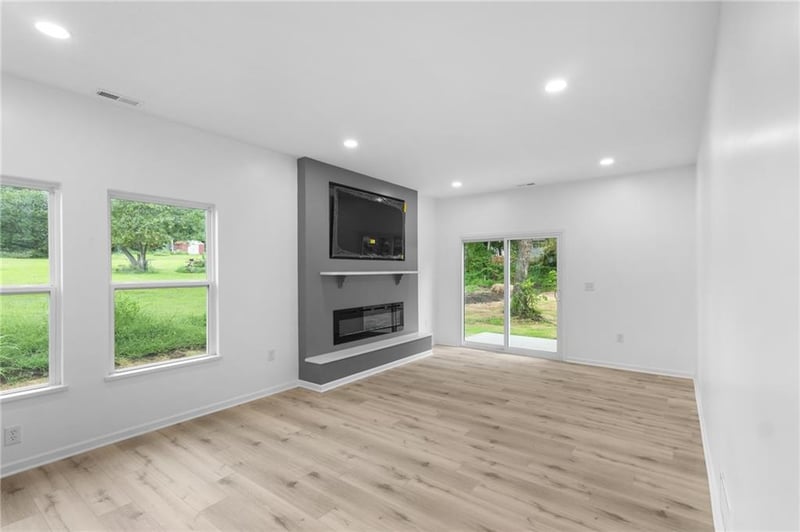 912 Chestnut Ave, Osawatomie, KS 66064