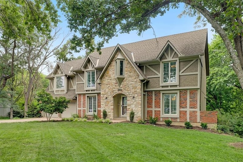 15819 Overbrook Ln, Overland Park, KS 66224