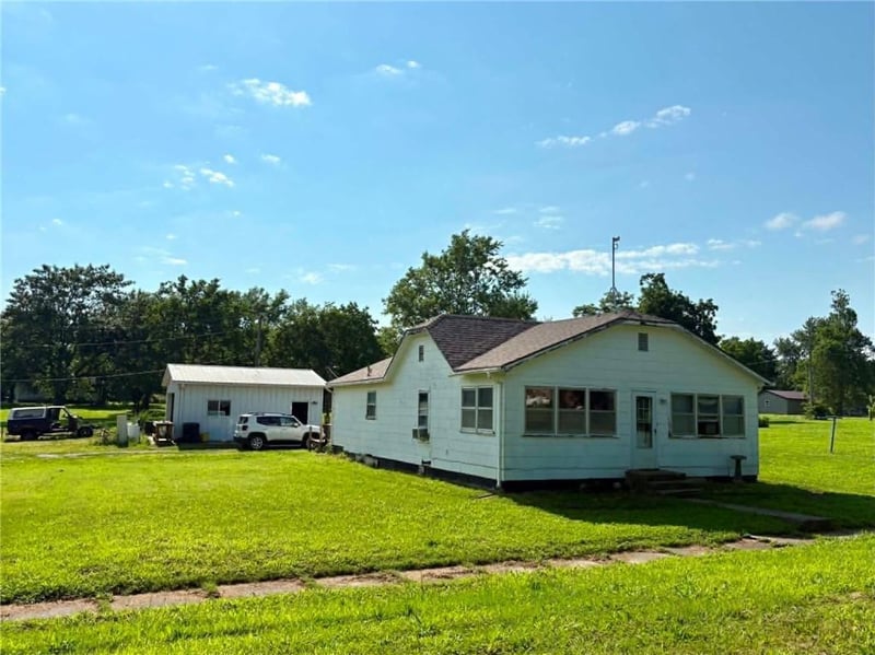 304 Clay St, Bronson, KS 66716