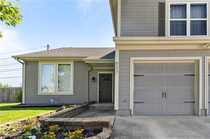 607 Joel Ave, Lee's Summit, MO 64063