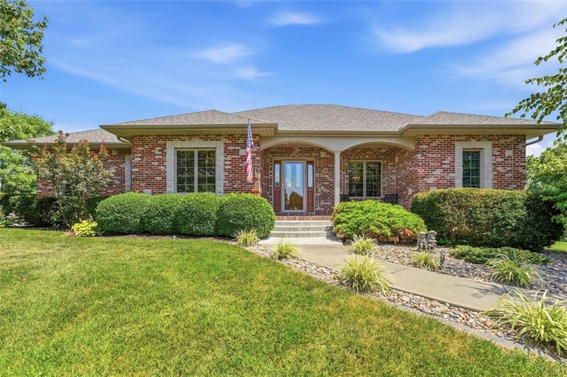 602 Canyon Dr, Pleasant Hill, MO 64080