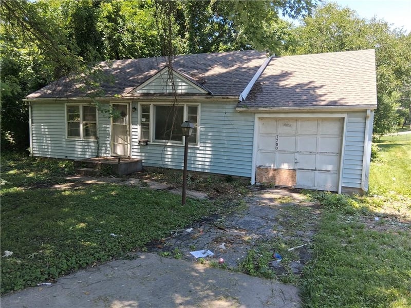7700 W 65th Ter, Mission, KS 66202