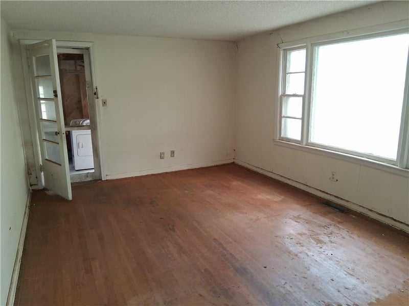 7700 W 65th Ter, Mission, KS 66202