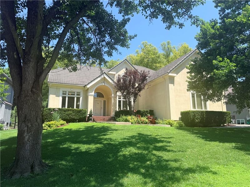 14612 50th St, Shawnee, KS 66216