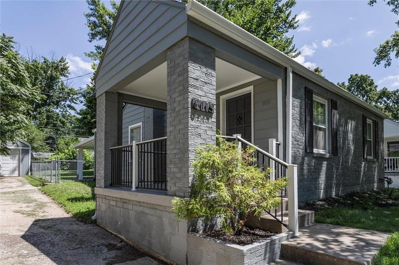8119 Madison Ave, Kansas City, MO 64114