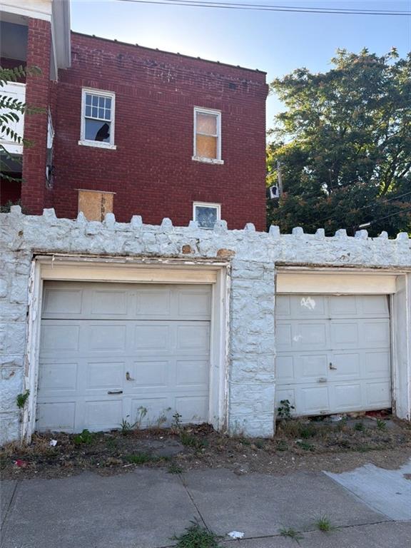 1110 11th St, St Joseph, MO 64501