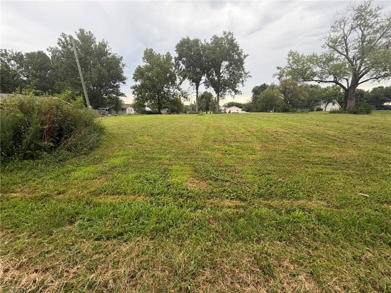 1205 Dallas St, Albany, MO 64402