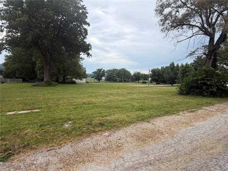1205 Dallas St, Albany, MO 64402