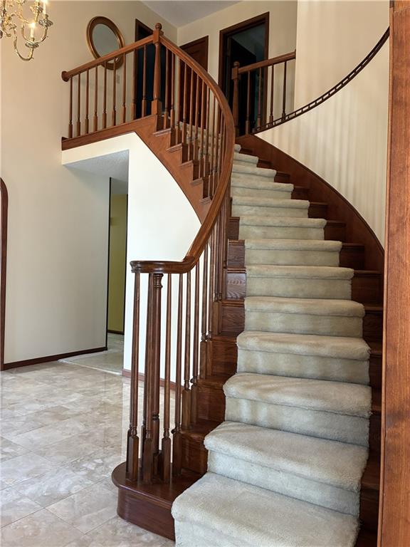 2601 Indian Trail Dr, St Joseph, MO 64506