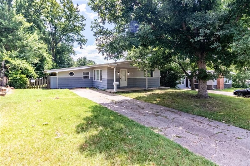 409 8th St, Warrensburg, MO 64093