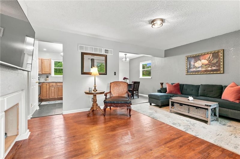 4619 Bristol Ave, Kansas City, MO 64117