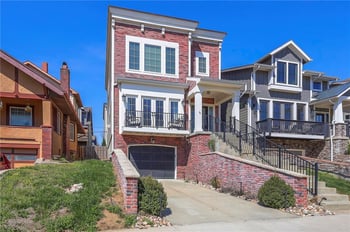 716 W 45th St, Kansas City, MO 64111