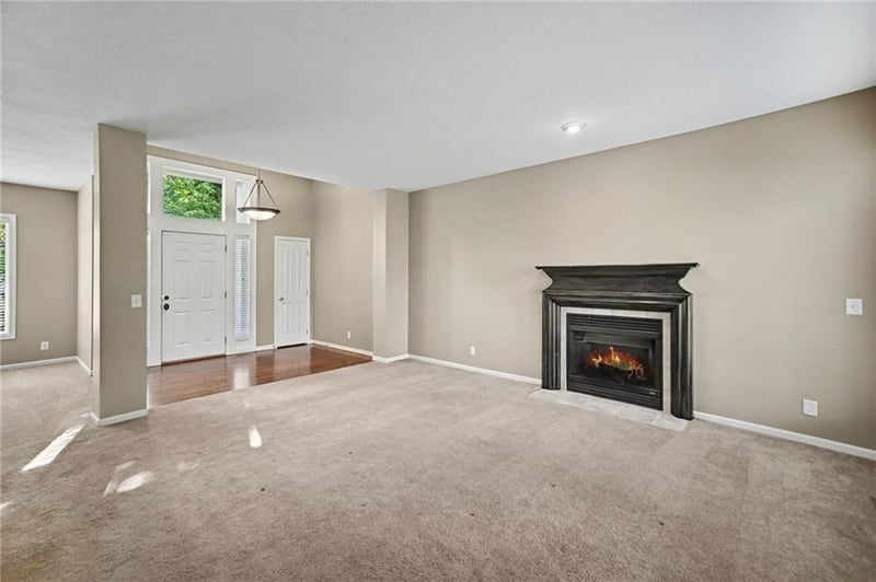 15820 Briar St, Overland Park, KS 66224