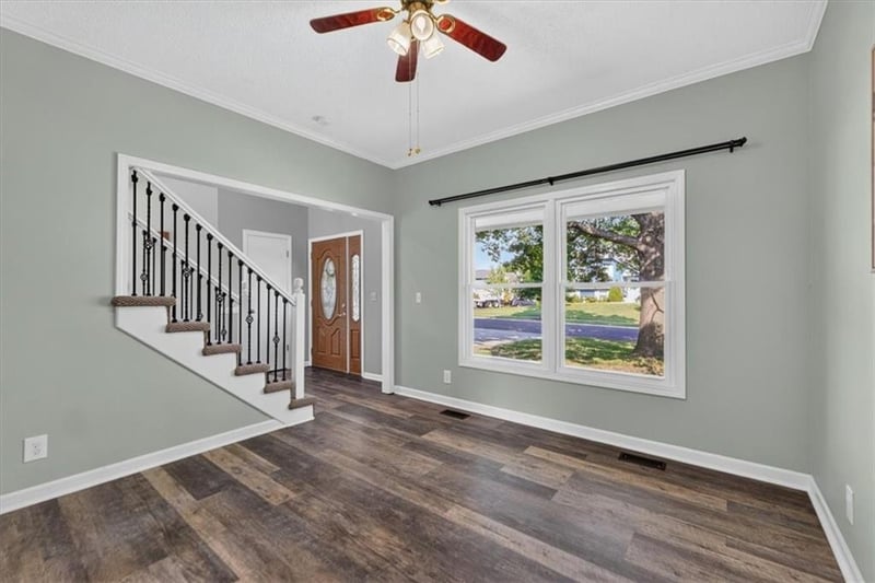 15739 Horton Ln, Overland Park, KS 66223