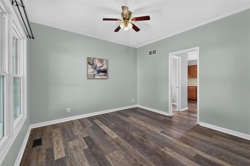 15739 Horton Ln, Overland Park, KS 66223
