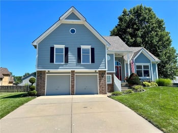 7608 NW 76th Pl, Kansas City, MO 64152