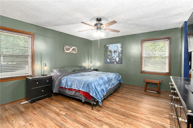 16505 Greenwald Dr, Belton, MO 64012